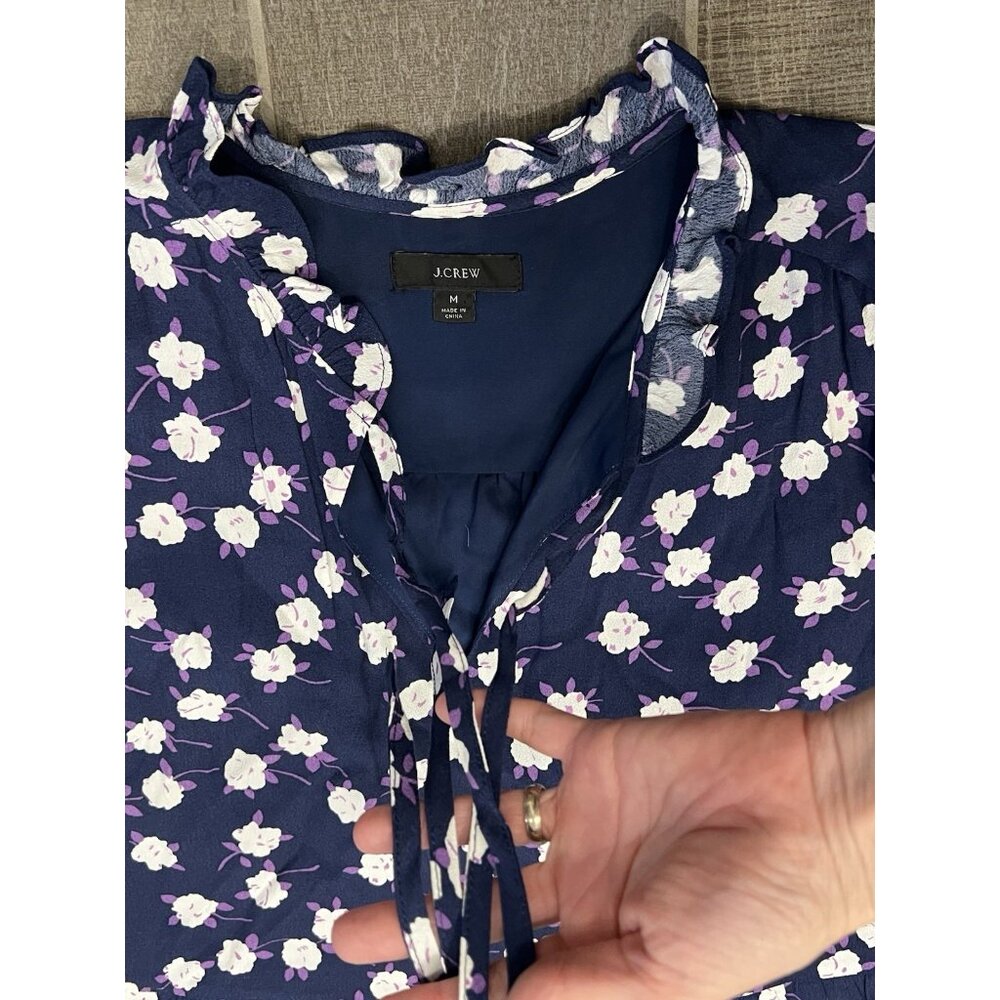 J. Crew Women’s tiered floral midi dress Tie neck Medium size Navy purple - Picture 12 of 14